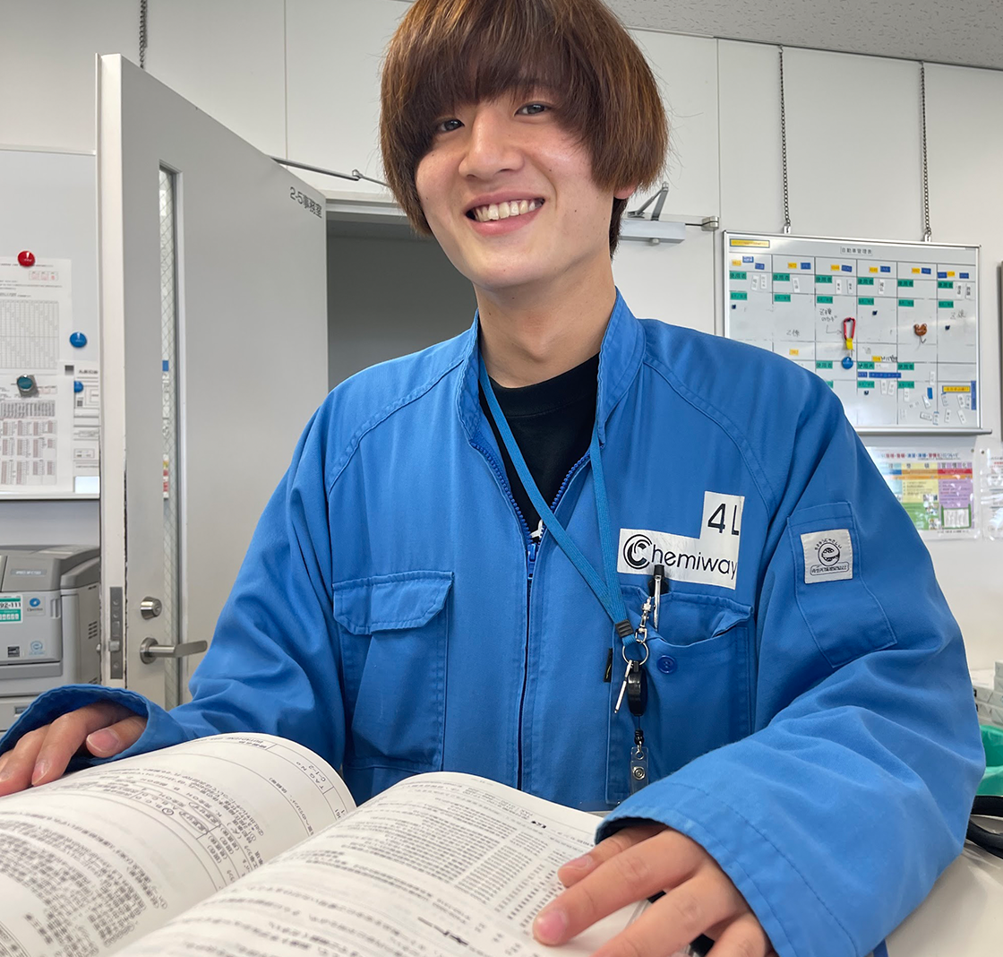 保全業務の重要さと、扱う装置のスケール感に惹かれ。